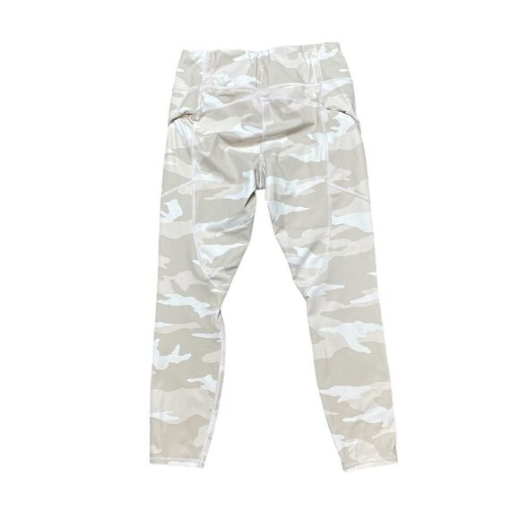 ATHLETA Camo Contender Tight Leggings Size Medium - Picture 4 of 10